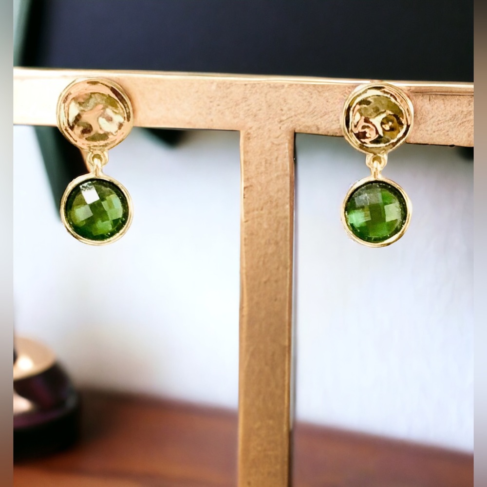 COPY 🎉Host Pick🎉 Vintage Green and Gold Tone Drop Stud Earrings NWT